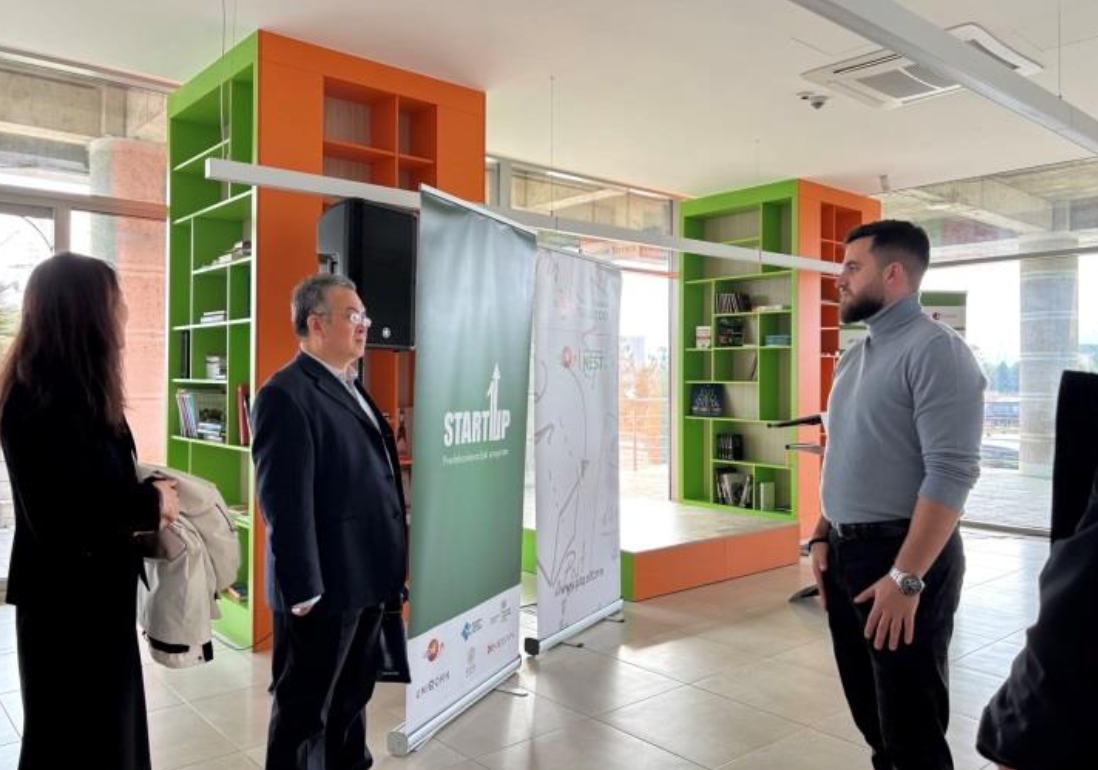 Communication between the delegation and the leaders of the Entrepreneurship,  Management, and Business Centers 